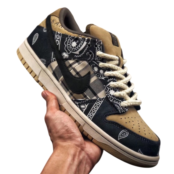 Travis Scott x Nike SB Dunk Low